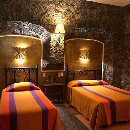 Parador San Sebastian De Aparicio 圣米格尔－德阿连德 外观 照片